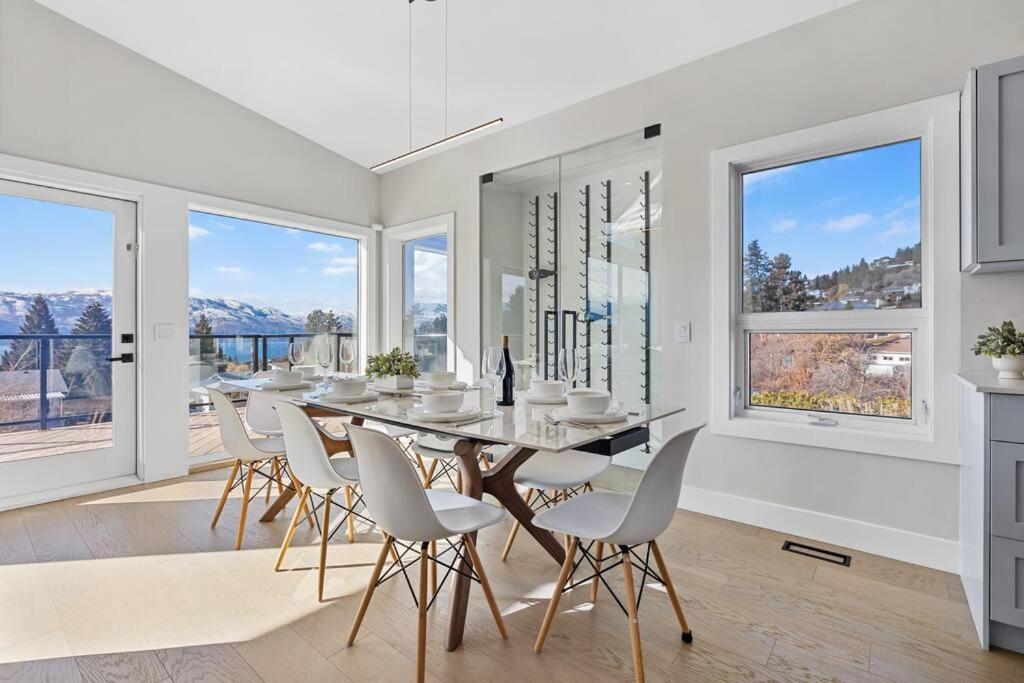 Luxurious 5 Bedroom House With Pool & Sauna West Kelowna Dış mekan fotoğraf