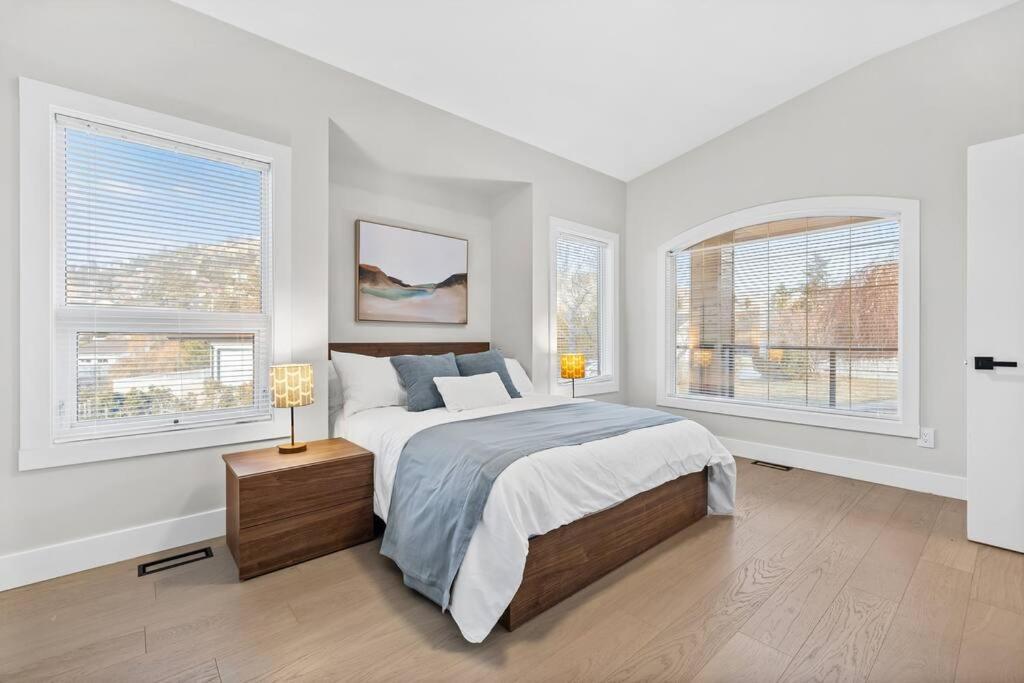 Luxurious 5 Bedroom House With Pool & Sauna West Kelowna Dış mekan fotoğraf