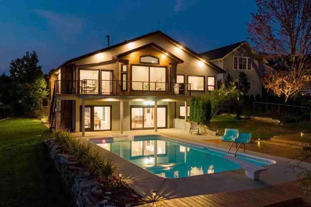 Luxurious 5 Bedroom House With Pool & Sauna West Kelowna Dış mekan fotoğraf